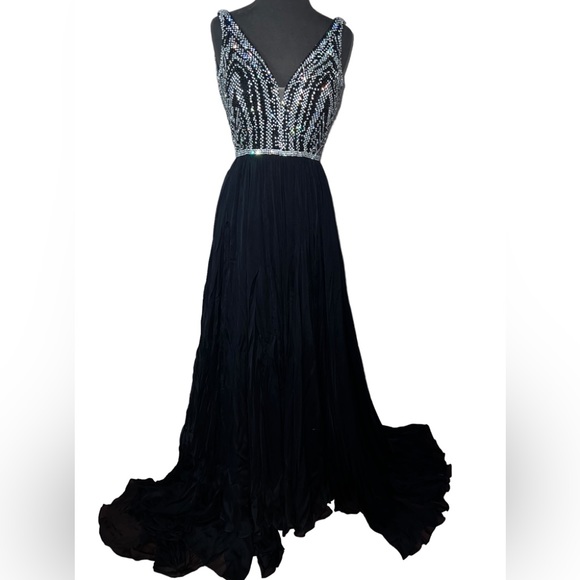 Size 6 Custom Jovani Pageant/Formal Gown Purchased at Regalia in Orlando - Picture 1 of 5